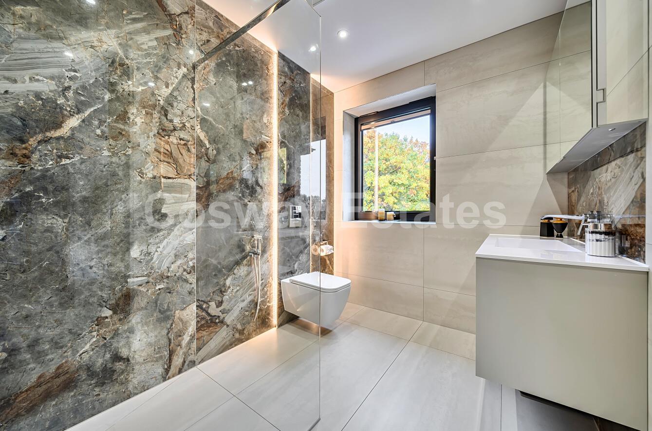 Reddings Close, Mill Hill, NW7, London